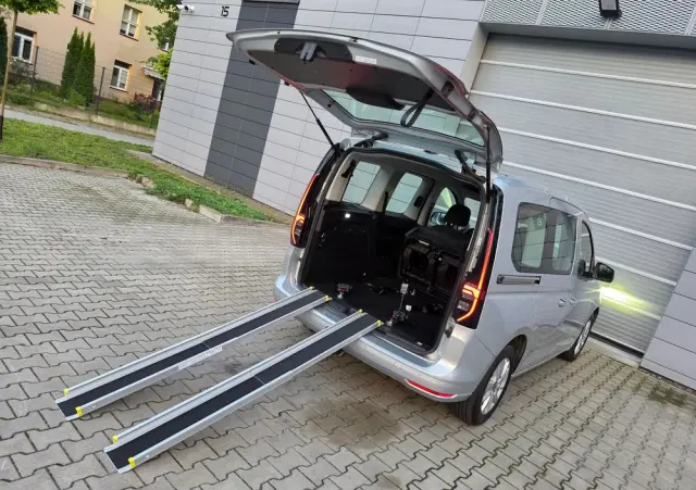VOLKSWAGEN Caddy 2.0 TDI DSG