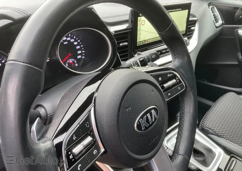 KIA XCeed 1.5 T-GDI Business Line DCT