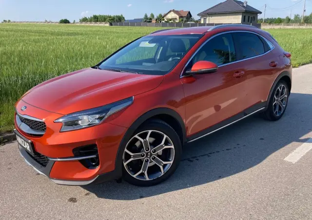 KIA XCeed 1.5 T-GDI Business Line DCT