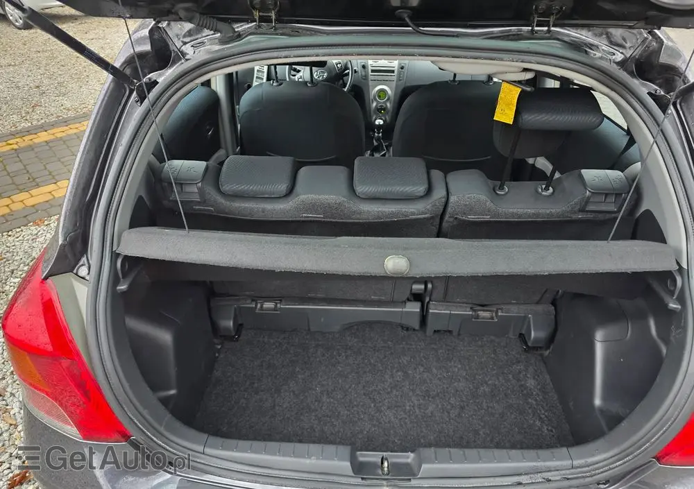 TOYOTA Yaris 1.33 VVT-i Life