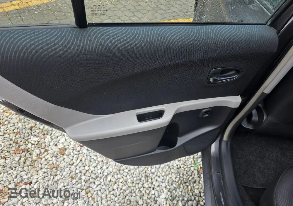 TOYOTA Yaris 1.33 VVT-i Life