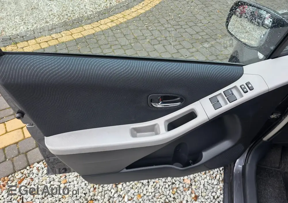 TOYOTA Yaris 1.33 VVT-i Life
