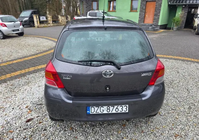 TOYOTA Yaris 1.33 VVT-i Life