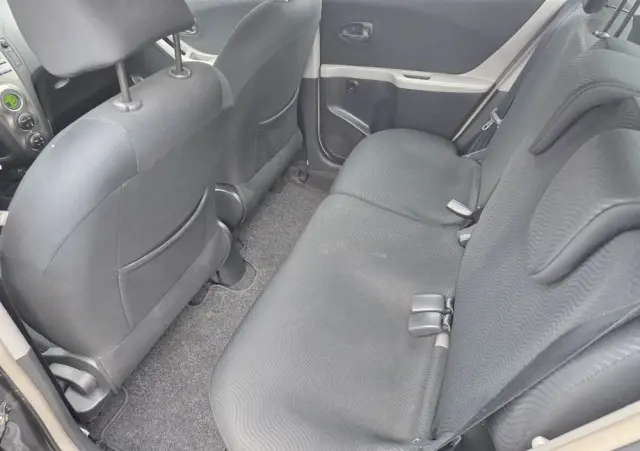 TOYOTA Yaris 1.33 VVT-i Life