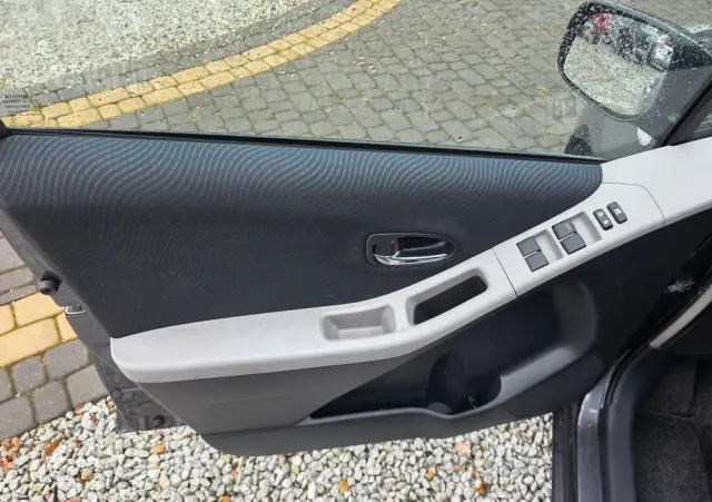 TOYOTA Yaris 1.33 VVT-i Life