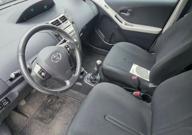 TOYOTA Yaris 1.33 VVT-i Life