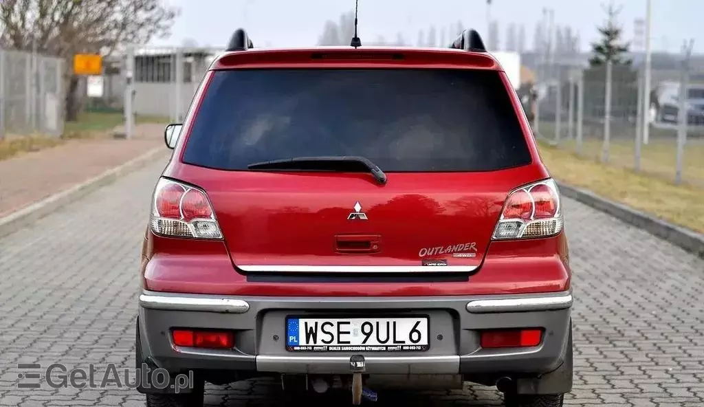 MITSUBISHI Outlander 