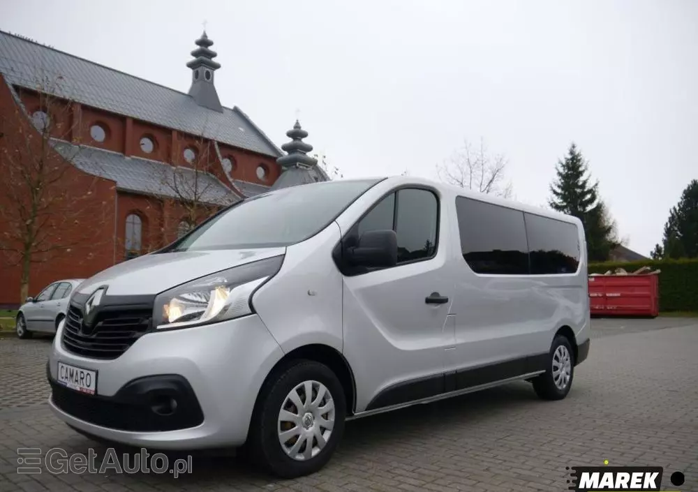 RENAULT Trafic 