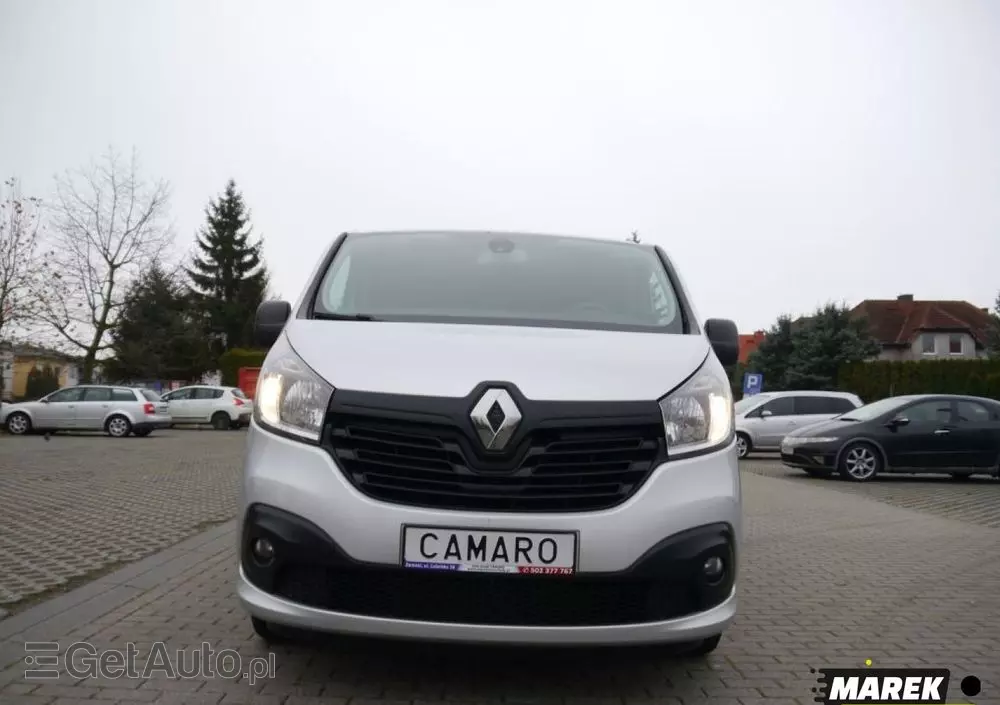 RENAULT Trafic 