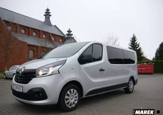 RENAULT Trafic 