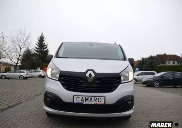 RENAULT Trafic 