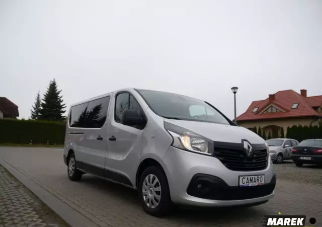 RENAULT Trafic 