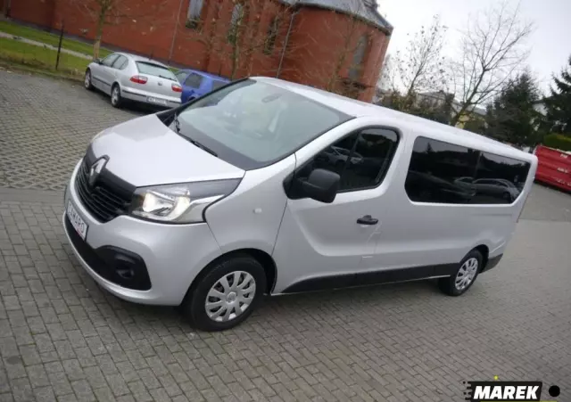 RENAULT Trafic 