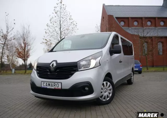 RENAULT Trafic 