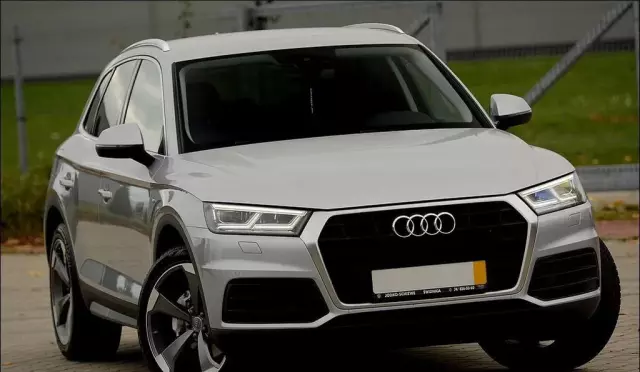 AUDI Q5 