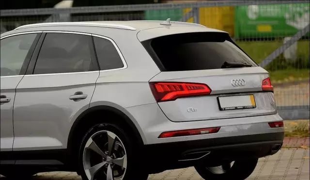 AUDI Q5 