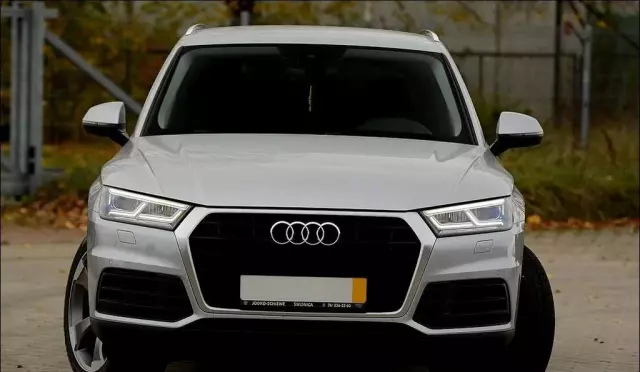 AUDI Q5 