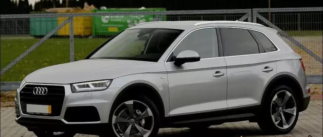 AUDI Q5 