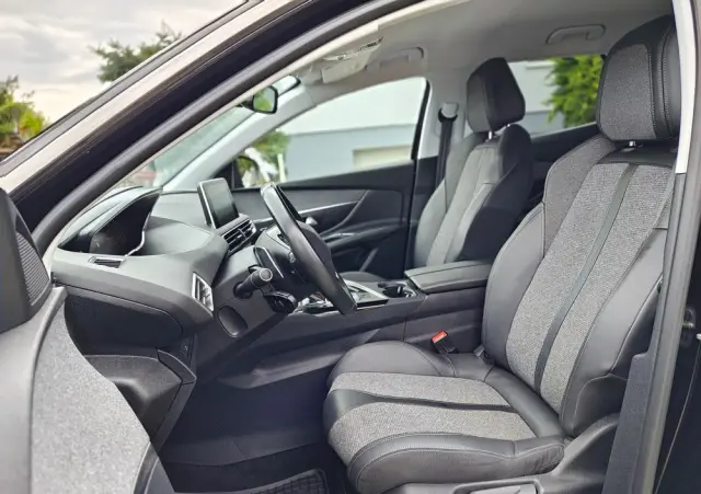 PEUGEOT 3008 BlueHDi 180 Stop & Start EAT8 Allure
