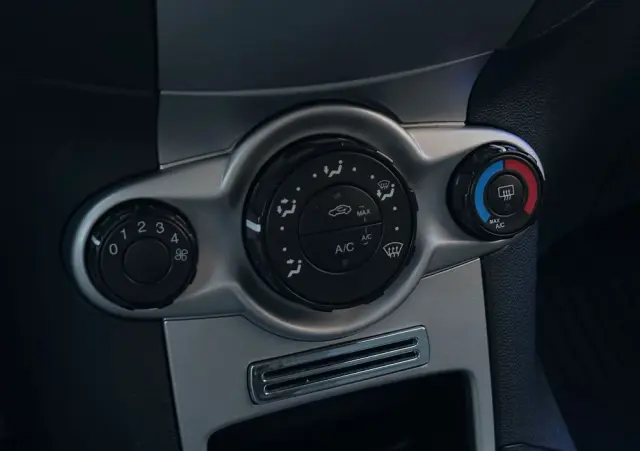 FORD Fiesta 1.25 Ambiente EU5