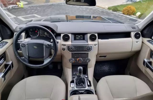 LAND ROVER Discovery 