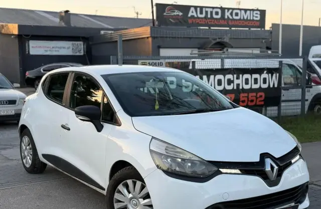 RENAULT Clio 