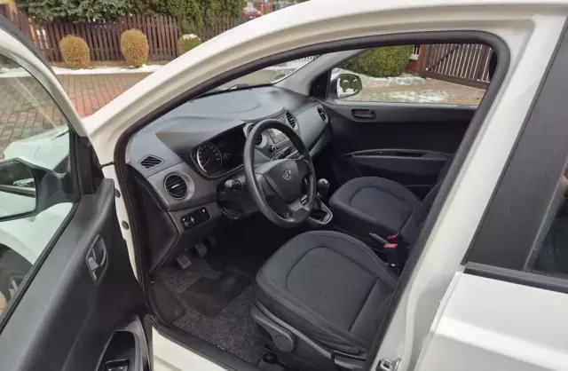 HYUNDAI I10 