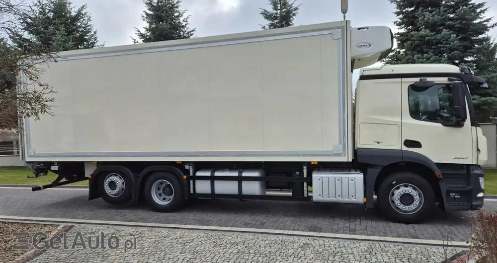 MERCEDES-BENZ MERCEDES-BENZ///ACTROS///2540/// 2017///26000KG///8.15///20 EUROPALET/// CHŁODNIA///CARIER///WINDA///BAR/// OŚ SKRĘTNA///STAN BARDZO DOBRY/// 