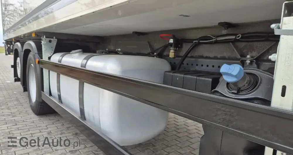 MERCEDES-BENZ MERCEDES-BENZ///ACTROS///2540/// 2017///26000KG///8.15///20 EUROPALET/// CHŁODNIA///CARIER///WINDA///BAR/// OŚ SKRĘTNA///STAN BARDZO DOBRY/// 
