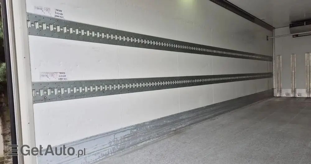 MERCEDES-BENZ MERCEDES-BENZ///ACTROS///2540/// 2017///26000KG///8.15///20 EUROPALET/// CHŁODNIA///CARIER///WINDA///BAR/// OŚ SKRĘTNA///STAN BARDZO DOBRY/// 