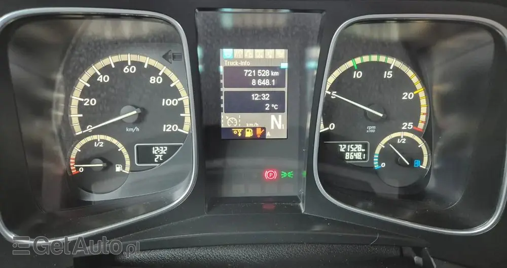 MERCEDES-BENZ MERCEDES-BENZ///ACTROS///2540/// 2017///26000KG///8.15///20 EUROPALET/// CHŁODNIA///CARIER///WINDA///BAR/// OŚ SKRĘTNA///STAN BARDZO DOBRY/// 