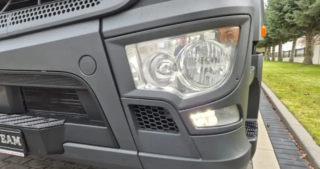 MERCEDES-BENZ MERCEDES-BENZ///ACTROS///2540/// 2017///26000KG///8.15///20 EUROPALET/// CHŁODNIA///CARIER///WINDA///BAR/// OŚ SKRĘTNA///STAN BARDZO DOBRY/// 