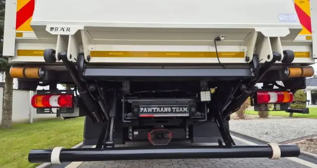 MERCEDES-BENZ MERCEDES-BENZ///ACTROS///2540/// 2017///26000KG///8.15///20 EUROPALET/// CHŁODNIA///CARIER///WINDA///BAR/// OŚ SKRĘTNA///STAN BARDZO DOBRY/// 