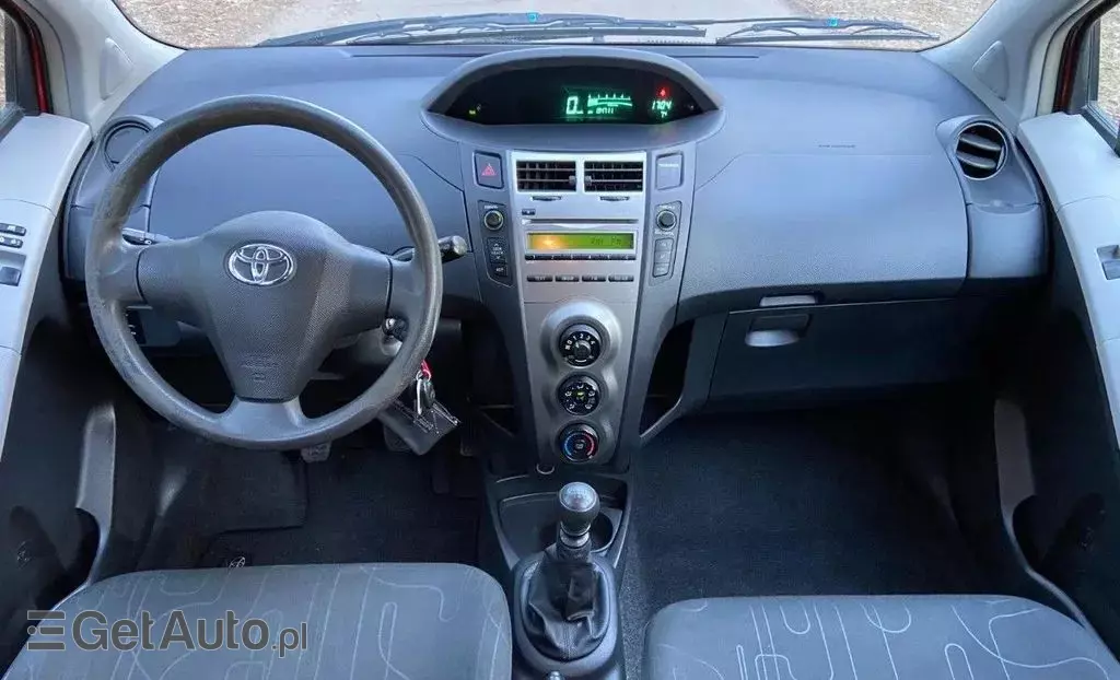TOYOTA Yaris 