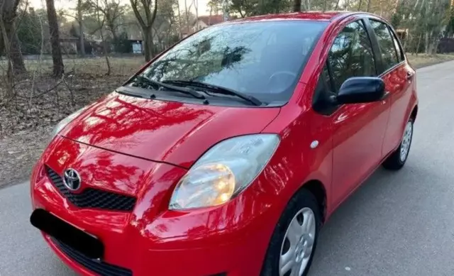 TOYOTA Yaris 