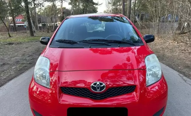 TOYOTA Yaris 