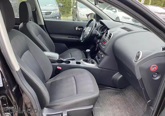 NISSAN Qashqai 1.6 360