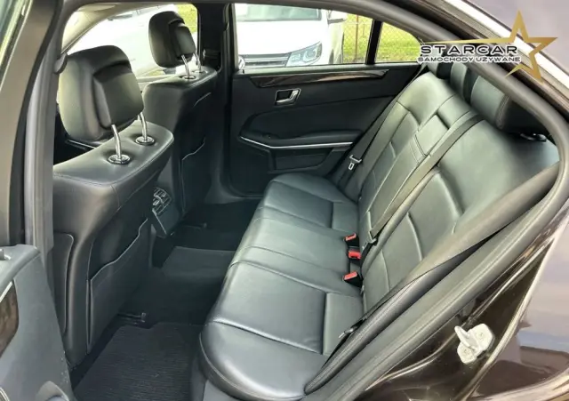 MERCEDES-BENZ Klasa E 200 BlueTEC 7G-TRONIC Elegance