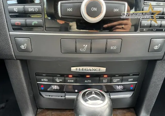 MERCEDES-BENZ Klasa E 200 BlueTEC 7G-TRONIC Elegance