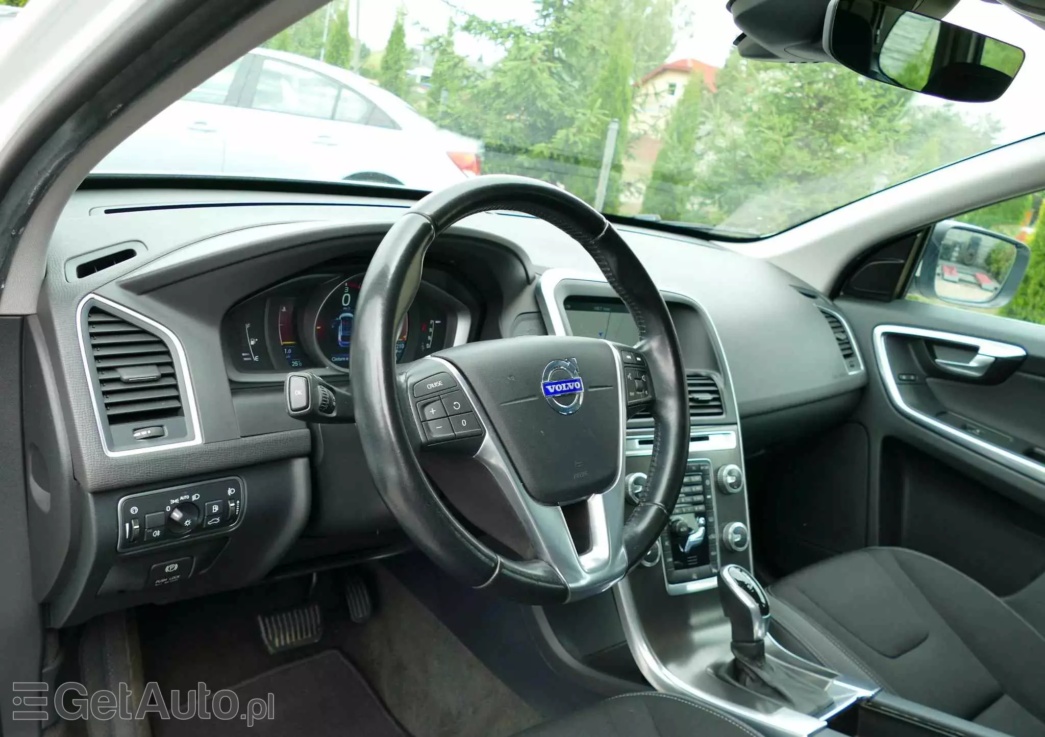 VOLVO XC 60 D4 Geartronic Momentum