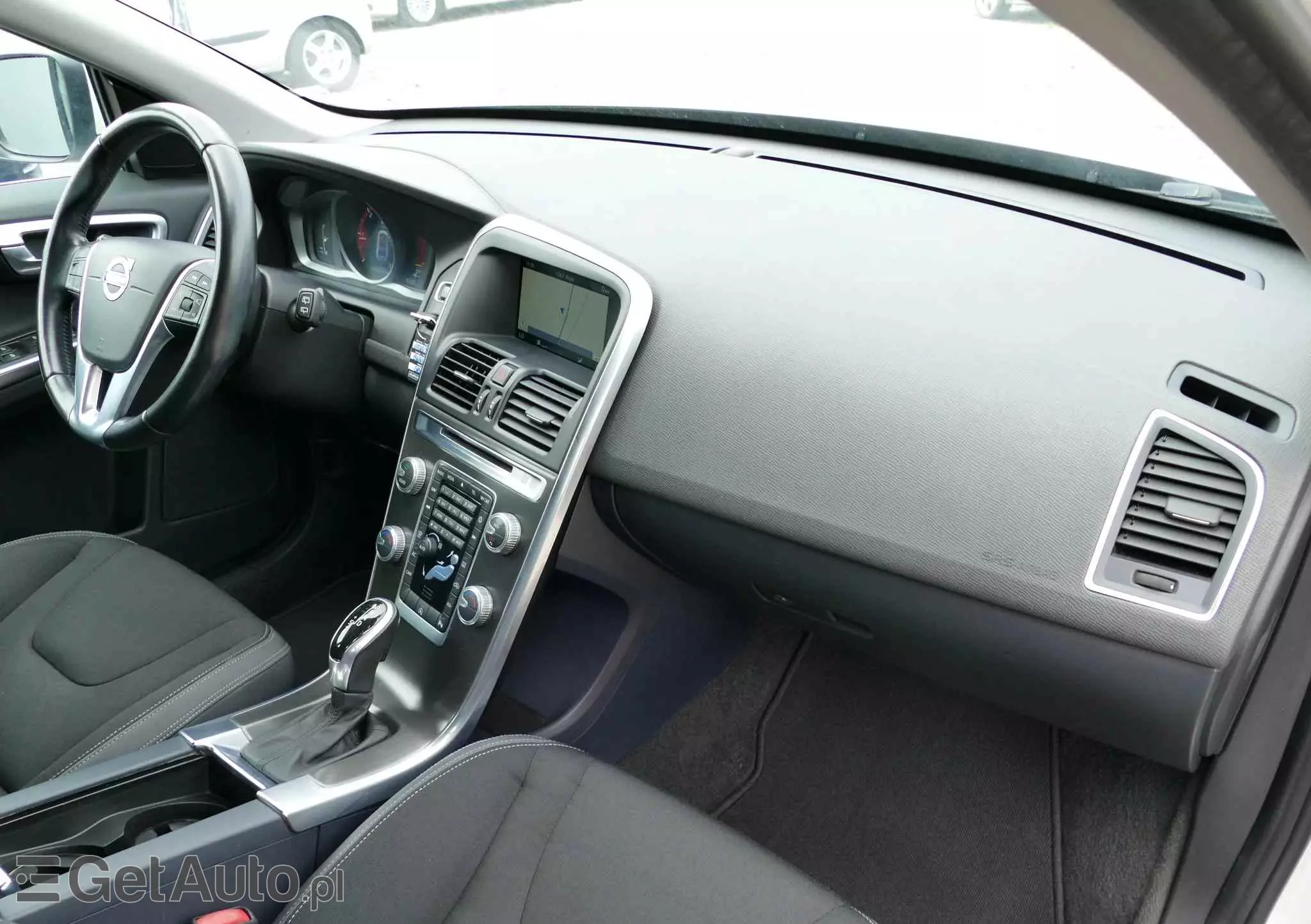 VOLVO XC 60 D4 Geartronic Momentum