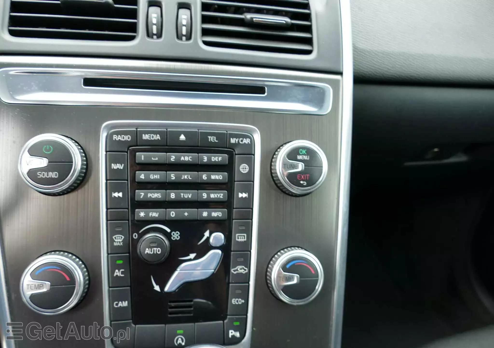 VOLVO XC 60 D4 Geartronic Momentum