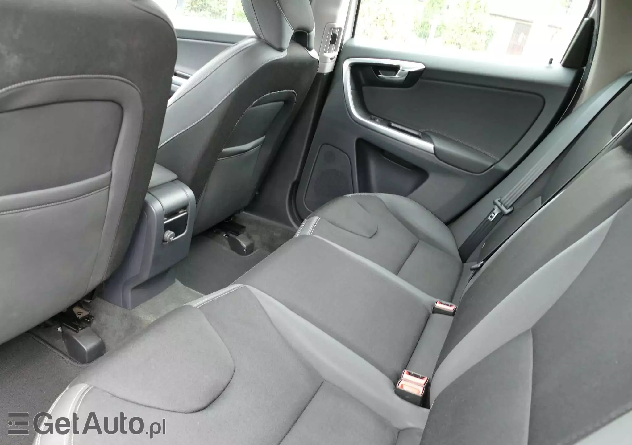 VOLVO XC 60 D4 Geartronic Momentum