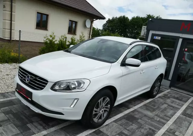 VOLVO XC 60 D4 Geartronic Momentum