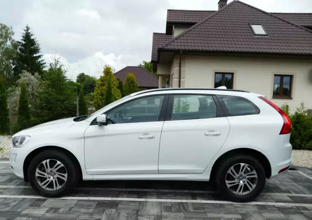 VOLVO XC 60 D4 Geartronic Momentum