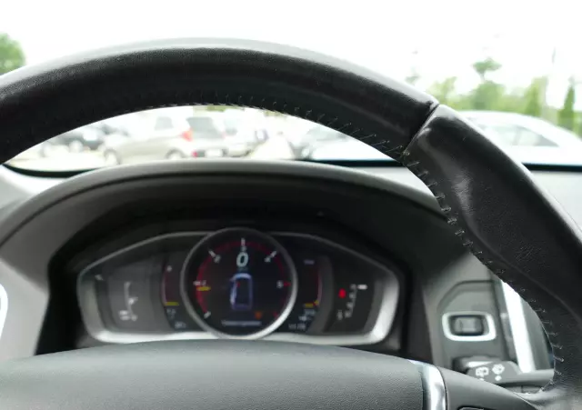 VOLVO XC 60 D4 Geartronic Momentum