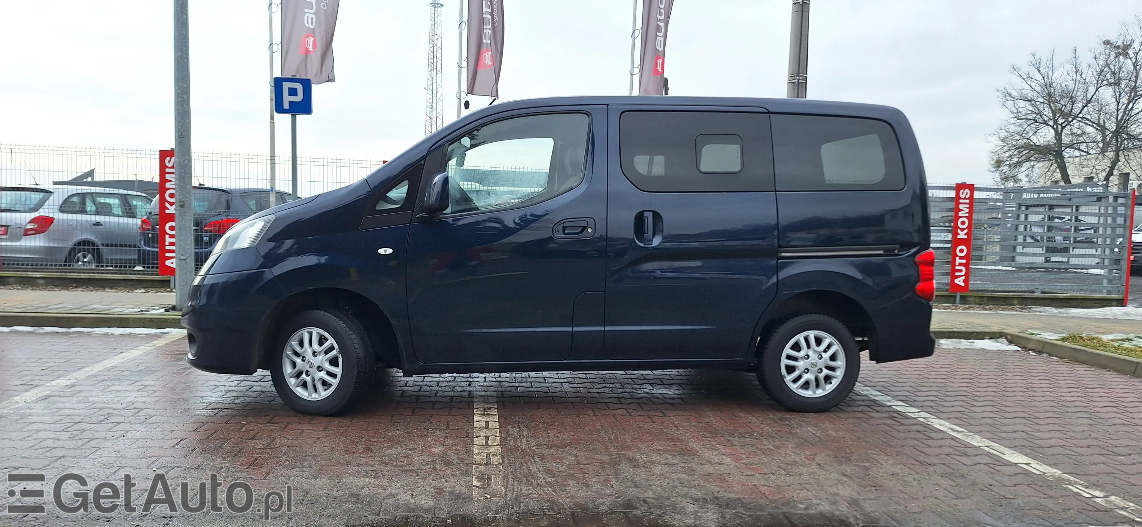 NISSAN NV200 
