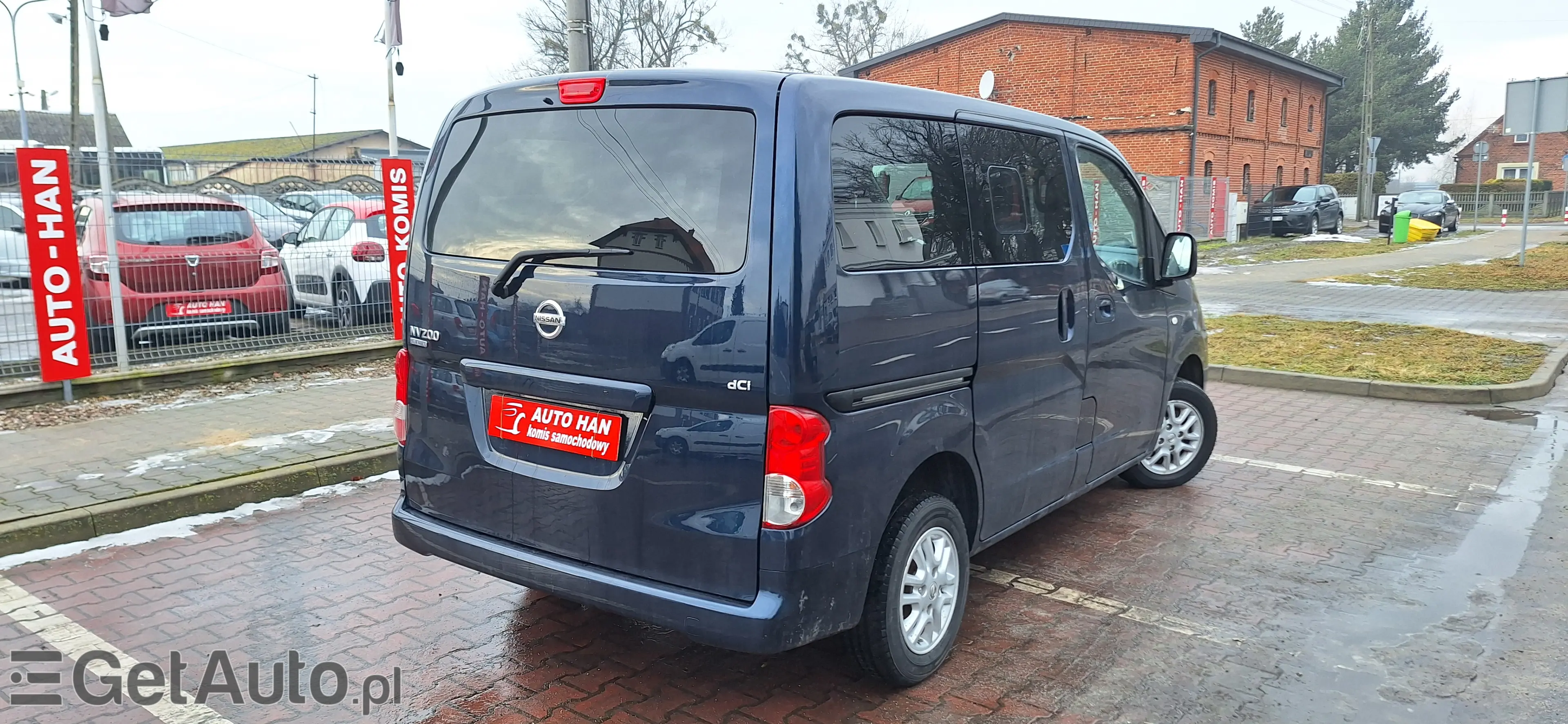 NISSAN NV200 