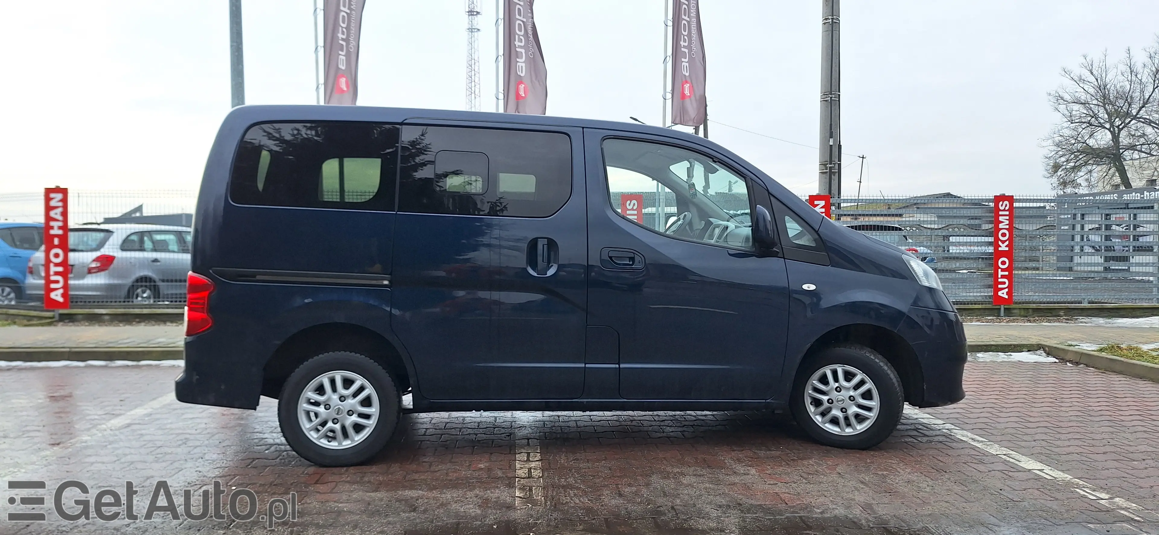 NISSAN NV200 