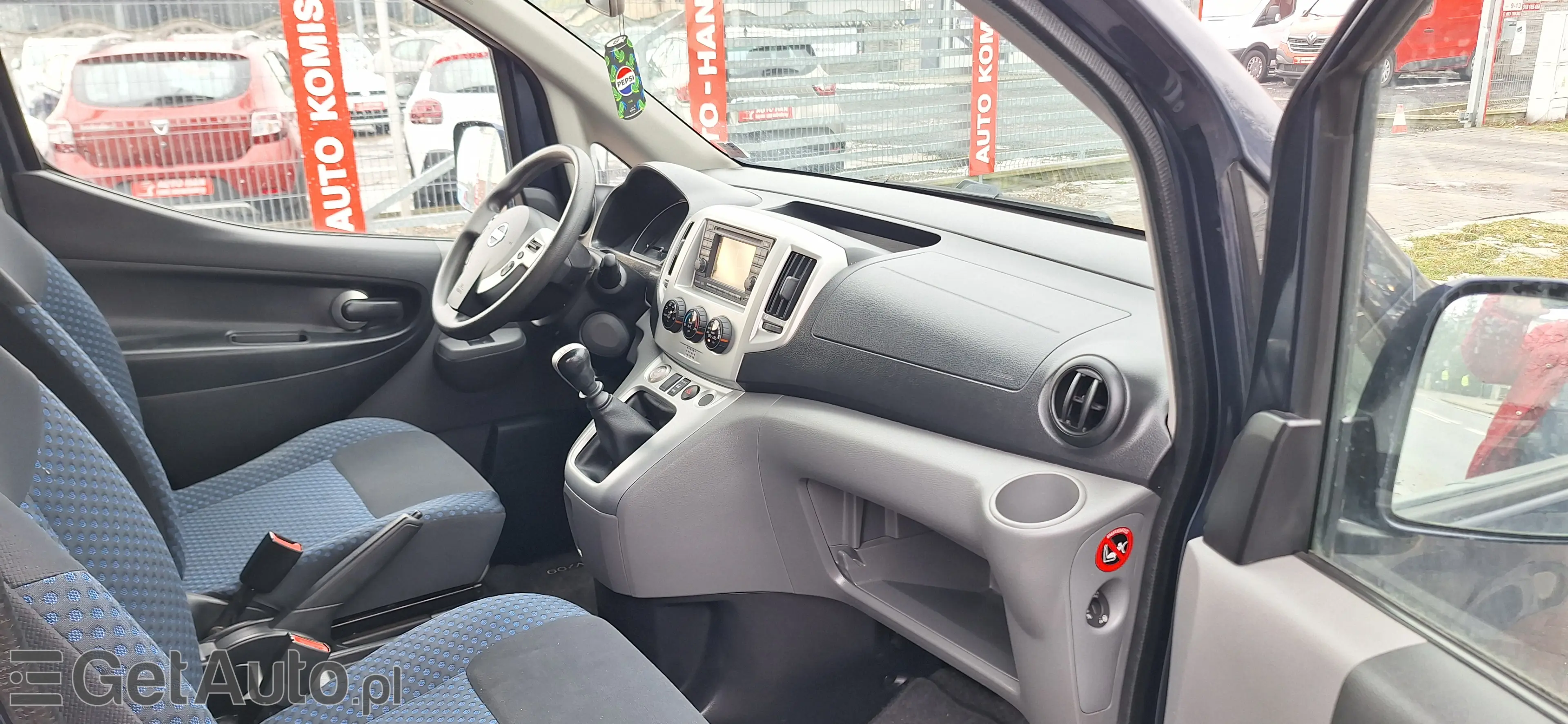 NISSAN NV200 